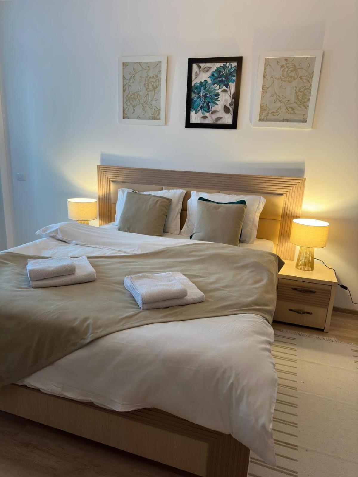 Lovely&Cozy Apartaments Palas Mall Iasi Exterior foto
